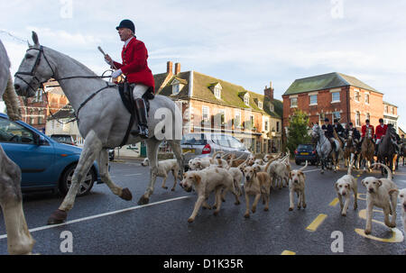 Mittwoch, 26. Dezember 2012. Cottesmore Hunt treffen sich zu ihrer traditionellen Boxing Day treffen Cutts hautnah in Oakham, Rutland Stockfoto