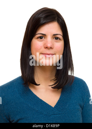 Porträt der jungen Frau lächelnd mit blauem Hemd Stockfoto