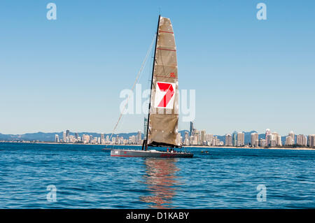 Wild Oats XI an der Gold Coast, Queensland, Australien 2012. Üben Sie Segel für den Sydney to Hobart Yacht Race. Stockfoto