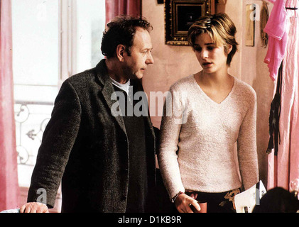 Das Encore - Immer Wieder sterben Frauen Encore Jackie Berroyer, Natascha Regnier Abel Vichac (Jackie Berroyer), Catherine (Natacha Stockfoto