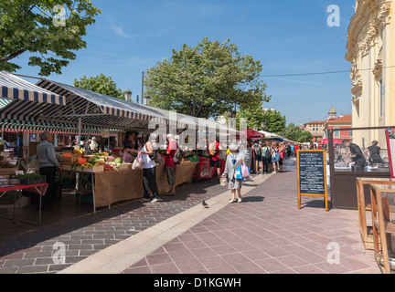 Cours Saleya Markt in Nizza Stockfoto