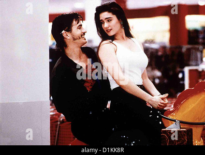 Kevins Cousin Allein Im Supermarkt Karriere Chancen Gauner Fyle (Dermot Mulroney) Flirtet Mit Josie (Jennifer Connelly) Stockfoto