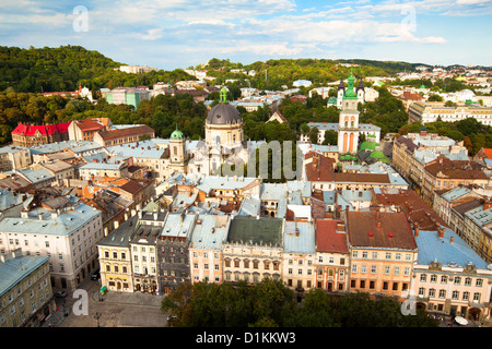 Draufsicht (Kathedrale) von der City Hall in Lemberg, Ukraine. Stockfoto