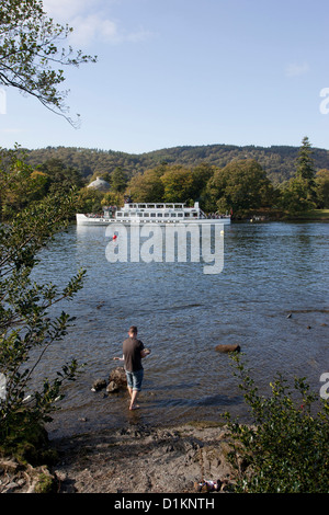 Der MV-Schwan, ursprünglich Dampf, Passagier-Fähre am Lake Windermere Vater spielt in der See & Runde Haus Belle Stockfoto