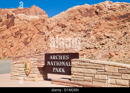 Arches National Park Utah Eintrittsschild zum Arches National Park in der Nähe von Moab Utah USA Vereinigte Staaten von Amerika Stockfoto