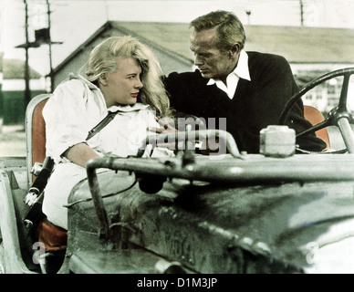 Wir Warten In Ashiya Flug von Ashiya Caroline Carroll, Richard Widmark Oberst Stevenson (Richard Widmark) Heiratet sterben Stockfoto