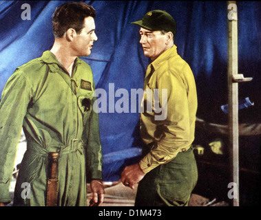 Jagdgeschwader Wildkatze Flying Leathernecks Robert Ryan, John Wayne Captain Carl Griffin (Robert Ryan) Legt Sich Immer wieder Stockfoto