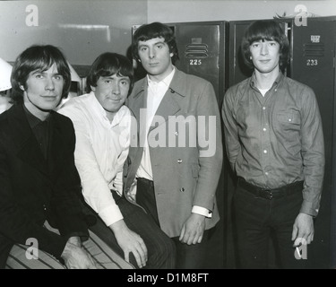 DIE TROGGS UK-pop-Gruppe über 1965 von l: Chris Britton, Reg Presley, Pete Staples, Ronnie Bond Stockfoto