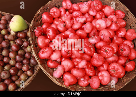 Obst in Margao Markt, Liebe apple Stockfoto