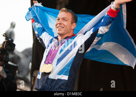 Sir Chris Hoy, schottische Olympiasieger, während der schottische Homecoming Parade für schottische Olympia-Medaillengewinner. Stockfoto