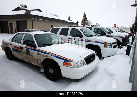 RCMP königliche kanadische berittene Polizeifahrzeuge außerhalb Station in der kleinen Stadt von Kamsack Saskatchewan Kanada Stockfoto