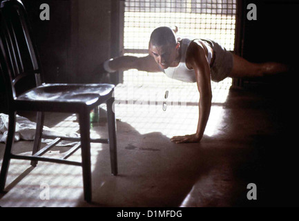 Sterben die Akte Jane G.I. Jane Demi Moore Lt. Jordan O'Neil (Demi Moore) Nimmt Haerteste Pruefungen in Kauf, um als Erste Frau in Stockfoto