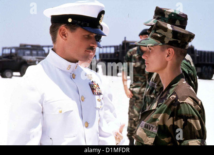 Sterben Sie Akte Jane G.I. Jane Viggo Mortensen, Demi Moore O' Neil (Demi Moore, R) Mit Dachmarke Vorgesetzen folgten Master Chief John Stockfoto