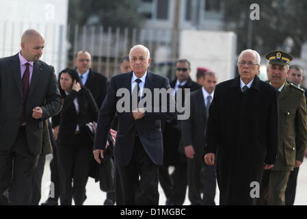 29. Dezember 2012 - Ramallah, Westjordanland, Palästinensische Autonomiegebiete - Generalsekretär der arabischen Liga Nabil Elaraby, während einer Feier der Ankunft in der Westbank Ramallah, 29. Dezember 2012 (Credit-Bild: © Issam Rimawi/APA Images/ZUMAPRESS.com) Stockfoto