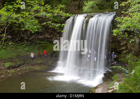 Sgwd yr Eira (Wasserfall des Schnees) in den Brecon Beacons National Park. Stockfoto