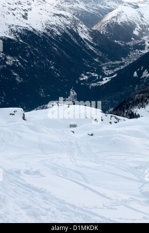 Eine Ansicht von Chamonix, eingefangen von der Spitze der Aiguille du Midi, Frankreich Stockfoto