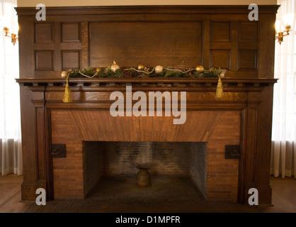 Kamin im Salon in Plum Obstgarten Herrenhaus auf Cumberland Island National Seashore Stockfoto