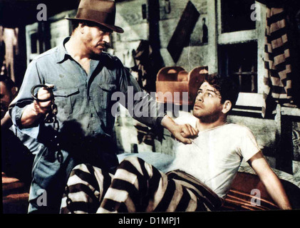 Jagd Auf James A.  Ich bin Flüchtling aus Chain Gang?, Paul Muni Im Straeflingslager Geht es so Unmenschlich Zu, Dass James (Paul Stockfoto