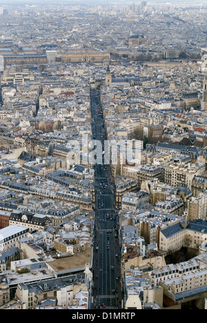 Ein Blick auf Paris Straßen, eingefangen von den Montparnasse-Turm Stockfoto