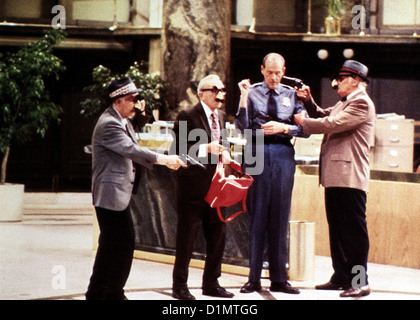 Sterben Sie Rentnergang Going In Style Lee Strasberg, George Burns, William Pabst, Art Carney Aus Lauter Langeweile Ueberfallen sterben Stockfoto