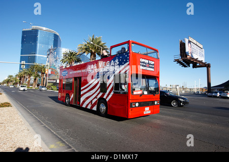 die Hop on Hop off-Bus der roten offenen Oberdeck Doppel auf dem Las Vegas strip Nevada USA Stockfoto