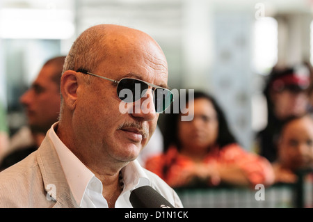 Schauspieler Anupam Kher kommt für die IIFA Awards in Toronto Stockfoto