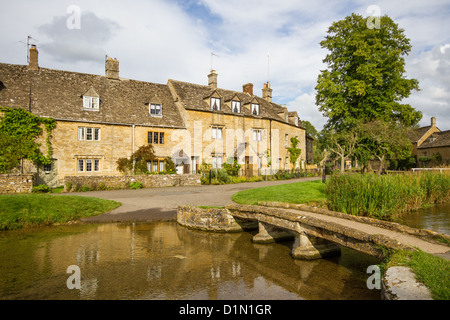 Das Dorf Lower Slaughter in den Cotswolds Stockfoto