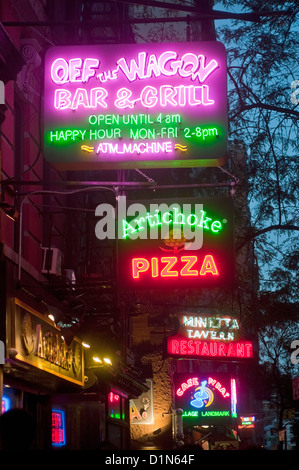 Bars und Restaurants entlang der MacDougal Street in Greenwich Village Stockfoto