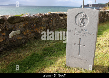 Seemann-Grab, Grab eines unbekannten Seemanns, Rathlin Insel, County Antrim, Nordirland Stockfoto