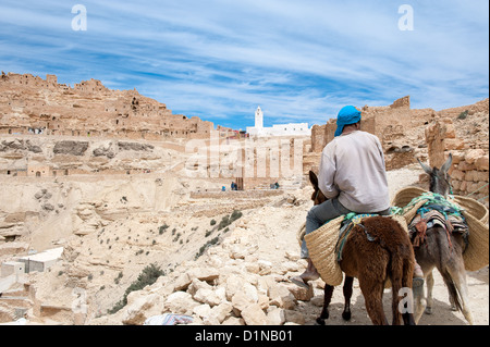 Süden von Tunesien, die alten Berber Dorf Chennini Stockfoto