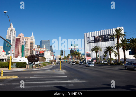 South Las Vegas Boulevard im Excalibur Casino Blick nach Norden aus dem Paradies, Nevada, USA Stockfoto
