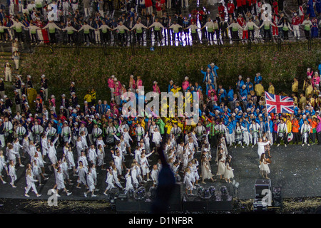 Britische Leitung von Fahnenträger Chris Hoy bei der Eröffnungsfeier, die Olympischen Spiele in London 2012 Stockfoto