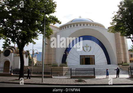 Neu errichtete orthodoxe Kathedrale der Auferstehung Christi in Tirana Stockfoto