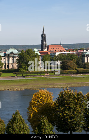 Landschaftlich reizvolle Skyline Dresden Neustadt Neustadt Abschnitt auf dem rechten Ufer der Elbe Fluss Deutschland Stockfoto