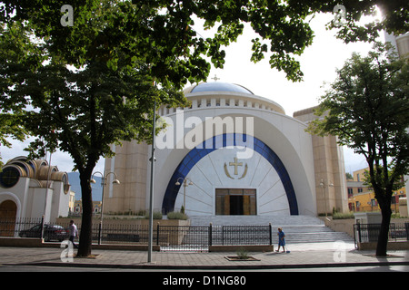 Neu errichtete orthodoxe Kathedrale der Auferstehung Christi in Tirana Stockfoto