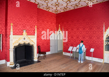 Touristen in den großen Norden Schlafgemach / Schlafgemach von Strawberry Hill House, Heiliges Marys Universität, Twickenham wiederhergestellt. VEREINIGTES KÖNIGREICH. Stockfoto