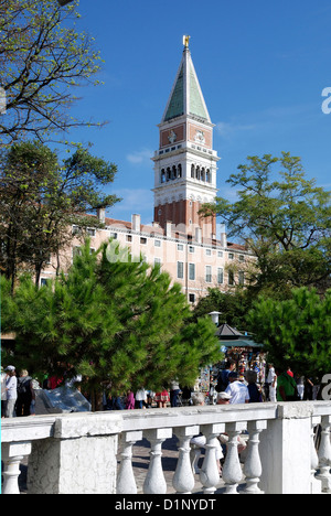 Markusplatz Campanile in Venedig - Campanile di San Marco. Stockfoto