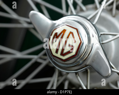 Nahaufnahme des Logos auf 1949 MG, Modell TC Stockfoto