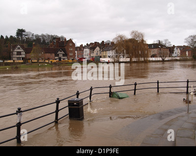 Fluß Severn mit steigenden Hochwasser am Bewdley, Worcestershire. Dezember 2012 Stockfoto