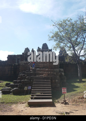 Der Ost-Mebon ist ein alter Tempel der Hindu-Gott Shiva gewidmet und wurde im 10. Jahrhundert in Angkor, Kambodscha. Stockfoto