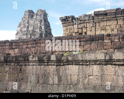 Der Ost-Mebon ist ein alter Tempel der Hindu-Gott Shiva gewidmet und wurde im 10. Jahrhundert in Angkor, Kambodscha. Stockfoto