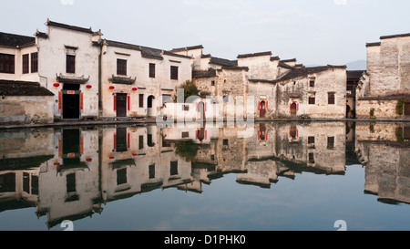 Hongcun ist ein altes Dorf, gelegen in der Provinz Anhui, China. Das Dorf wurde zum UNESCO-Weltkulturerbe. Stockfoto