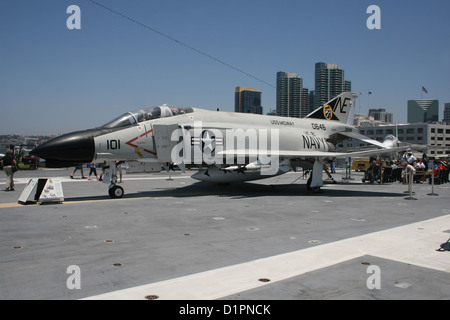 US NAVY F4 PHANTOM AUF USS MIDWAY SAN DIEGO KALIFORNIEN USA Stockfoto