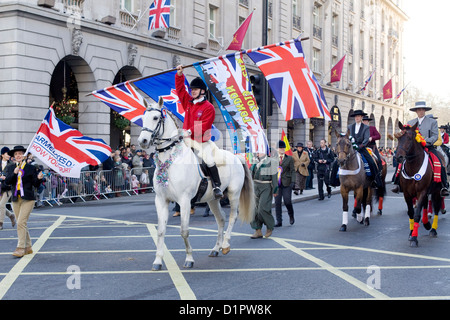 Feier-Hauptstadt der Welt "ist das Thema für Londoner New Year es Day Parade im Jahr 2013 Stockfoto