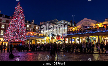 London: Weihnachtsdekoration von Covent Garden in London Stockfoto