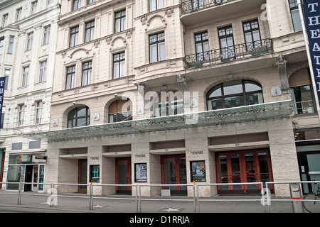 Das Theater ein der Wien (neue Oper) Eingang an der Wienzeile, Naschmarkt in Wien, Österreich. Stockfoto