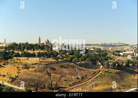 Blick auf die Dormitio-Abtei und die Haube des Felsens Stockfoto