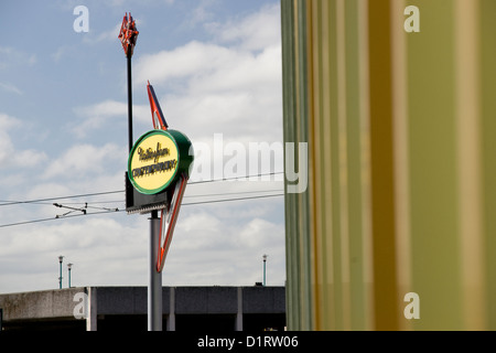 Nottingham Contemporary Art Gallery Leuchtreklame deutet darauf hin, das Zentrum-Gebäude Stockfoto