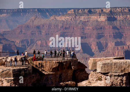 Blick Punkt Mather Point in der Nähe von Grand Canyon Village, Grand Canyon National Park, Arizona, Vereinigte Staaten von Amerika, USA Stockfoto