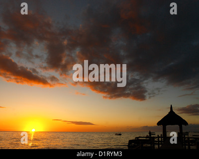Maritim Hotel Balaclava Mauritius Jetty und Boote mit Sonnenuntergang Stockfoto